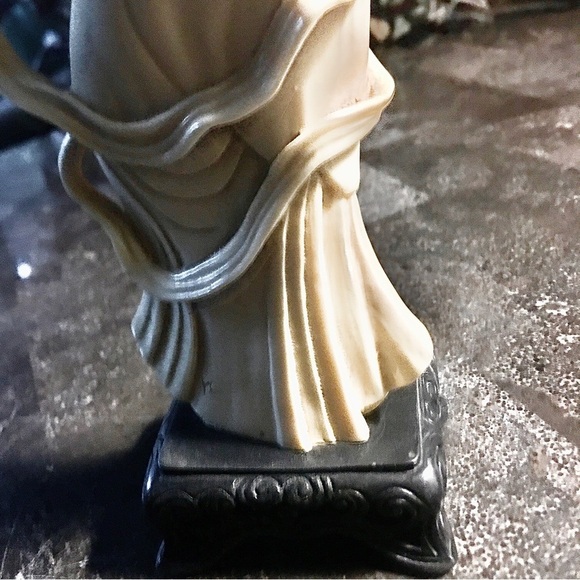 ASIAN LADY STATUE MADE IN ITALY COMPOSITION SIGNED BY ARTIST AND RESEMBLES IVORY - Picture 7 of 12